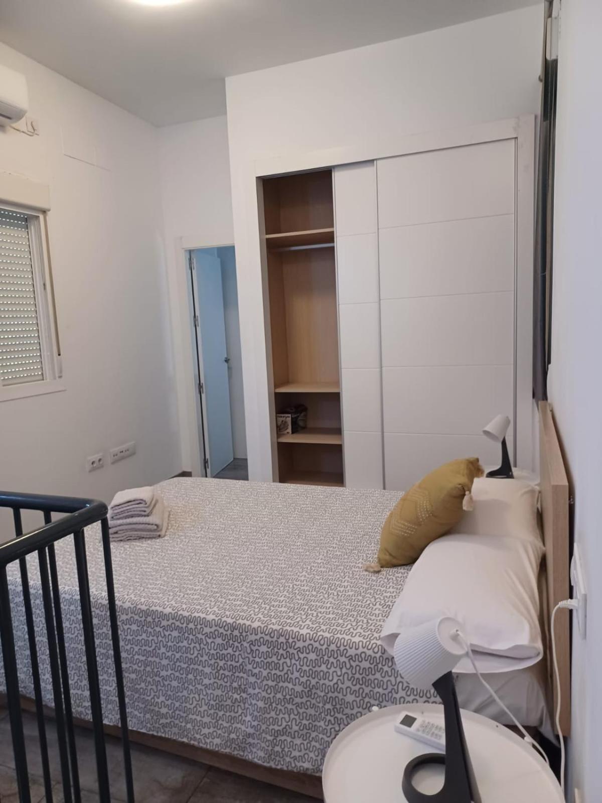 Apartamento En El Casco Antiguo En Plena Alameda Seville Exterior photo